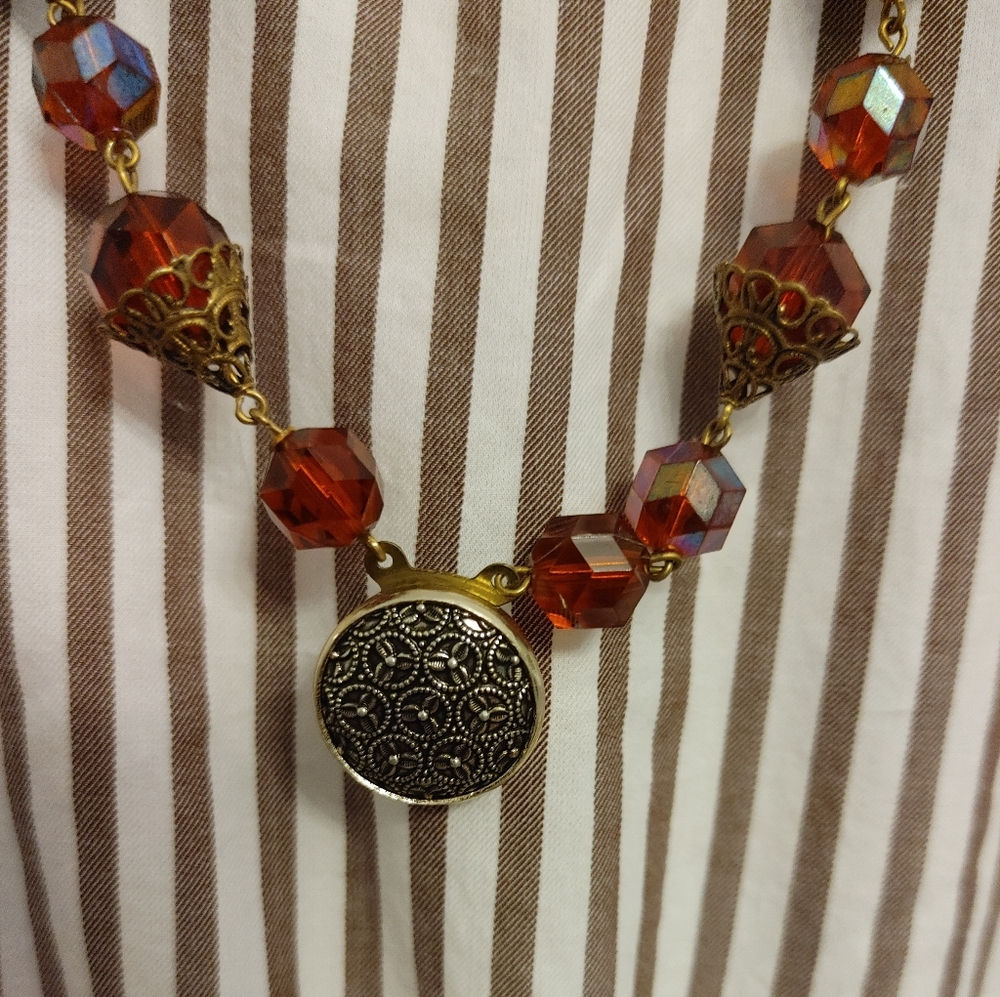 Versatile Gold Tone And Sim Ruby Red Beaded Neckl… - image 2